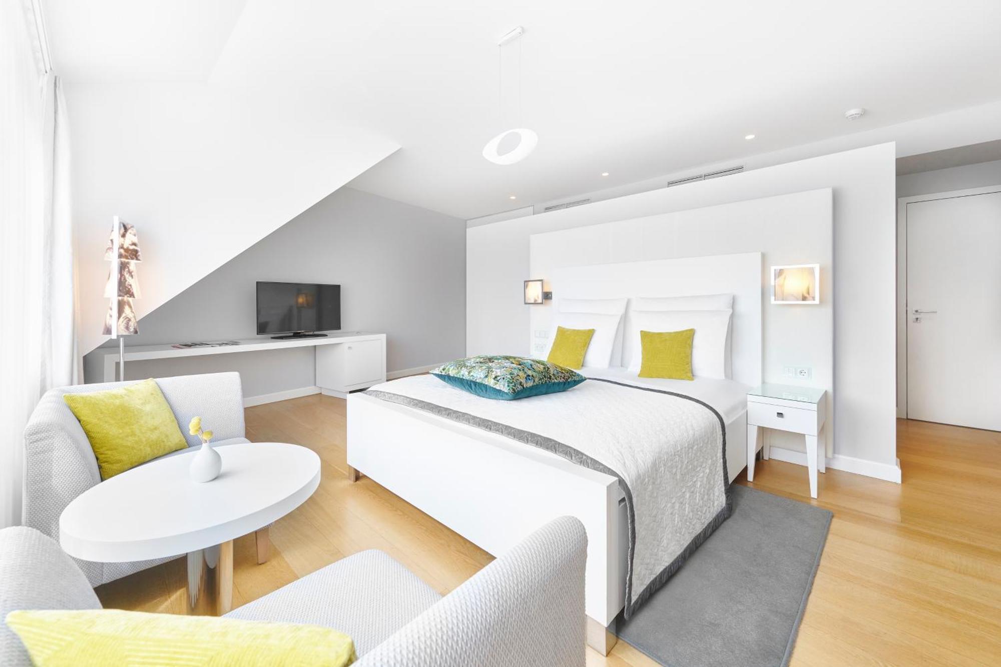 Hotel Ketschauer Hof ไดเดสไฮม์ ภายนอก รูปภาพ